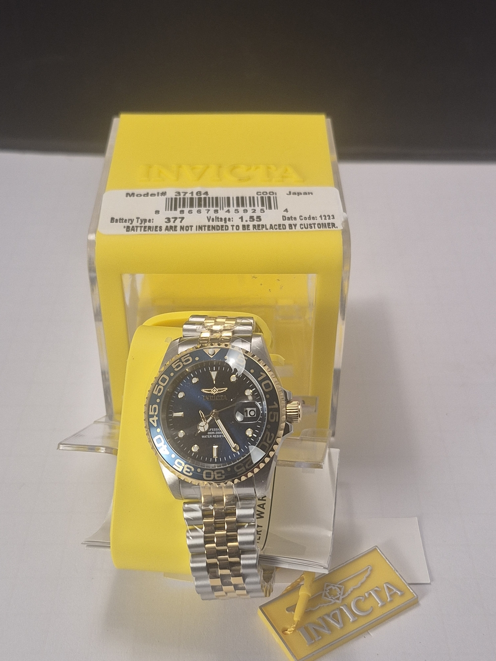 Invicta Men’s Two-Tone Stainless Steel Blue Dial Dive Watch